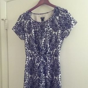 J CREW Black/White Front Twist Dress in Size 2